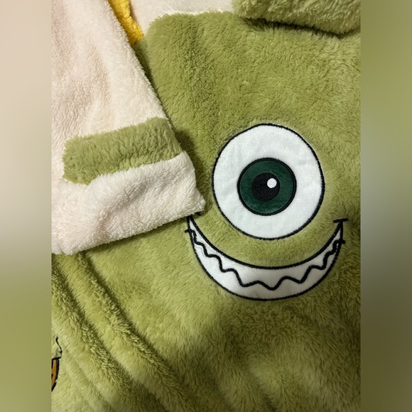 Condition as pic never worn - Picture 2 of 3